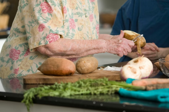 Comer más plantas se asocia con menor riesgo de demencia, incluso en edades avanzadas